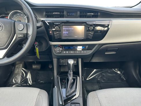 Used 2016 Toyota Corolla LE image 12