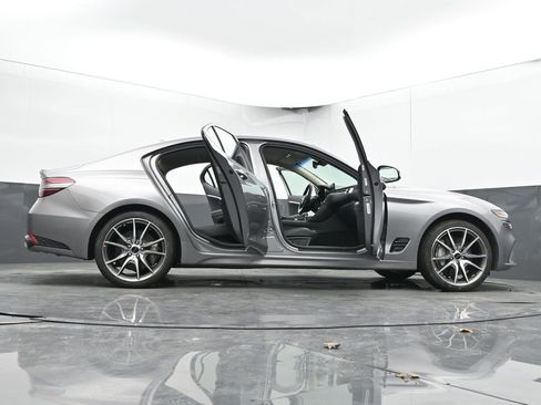 Used 2025 Genesis G70 2.5T image 71