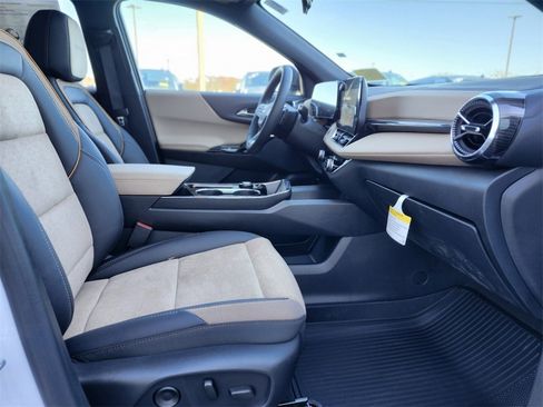 New 2026 Chevrolet Equinox ACTIV w/ Convenience Package III image 9