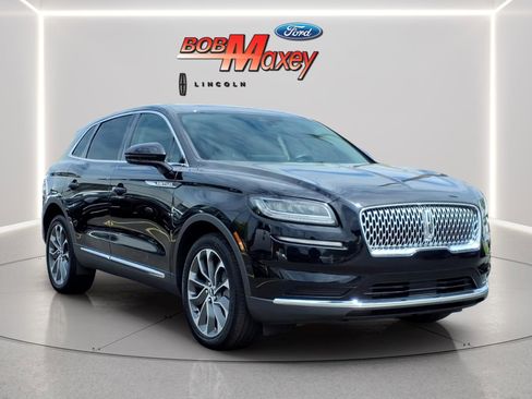 Used 2023 Lincoln Nautilus Reserve AWD/4WD image 3