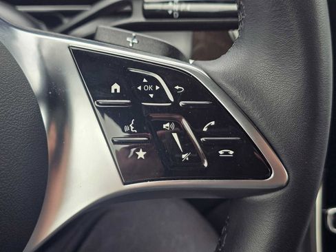 Used 2025 Mercedes-Benz GLC 300 GLC 300 image 33