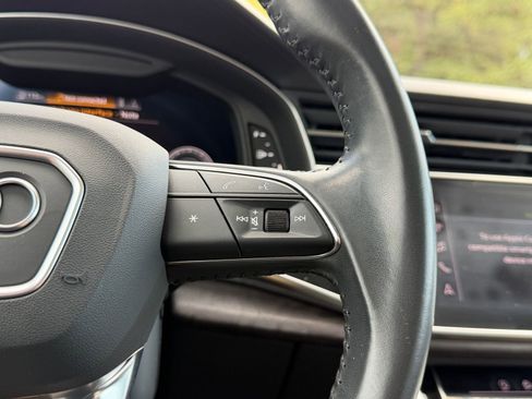 Used 2019 Audi Q8 Prestige AWD/4WD image 25