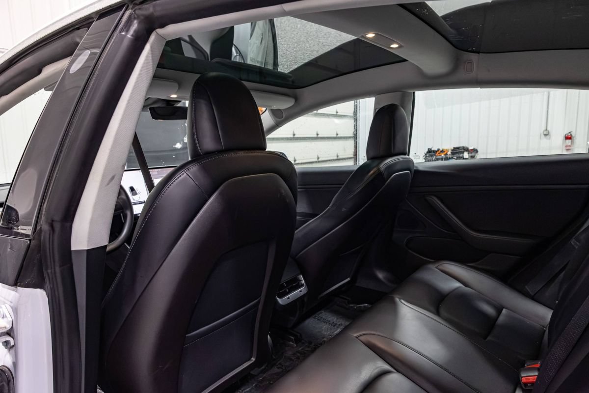 Used 2019 Tesla Model 3 Mid Range RWD image 10