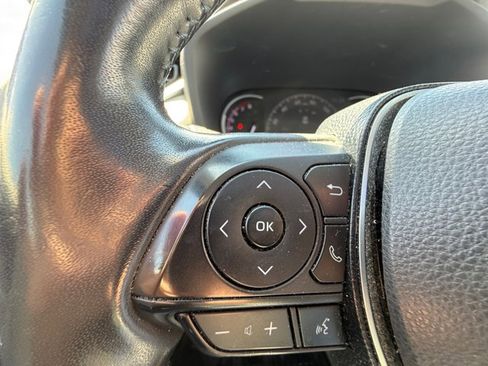 Used 2020 Toyota RAV4 Limited AWD/4WD image 23