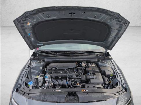New 2026 Hyundai Elantra SE FWD image 19