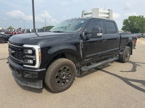 Used 2025 Ford F250 Lariat w/ Black Appearance Package AWD/4WD image 6