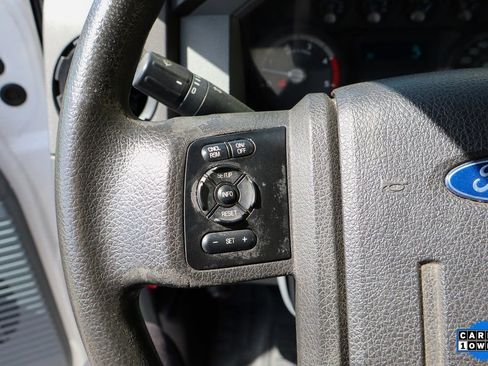 Used 2017 Ford F750 2WD Regular Cab Super Duty image 23