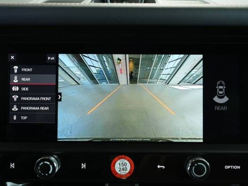 Certified 2025 Porsche Macan image 19