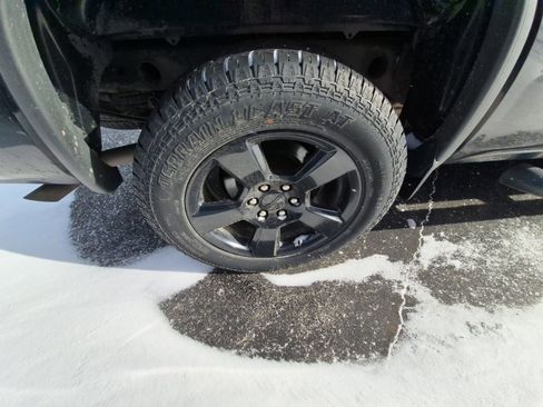 Used 2019 GMC Sierra 1500 Limited w/ Elevation Edition image 9