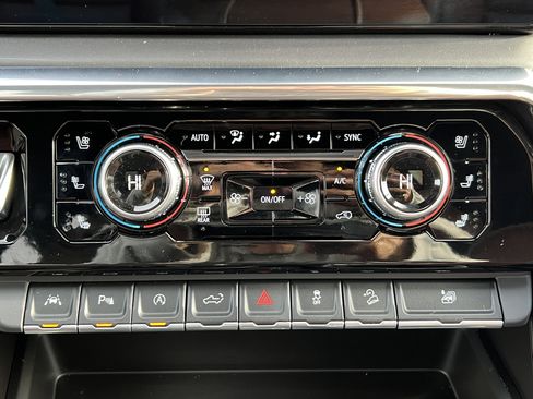 Used 2023 GMC Sierra 1500 Denali Ultimate image 28