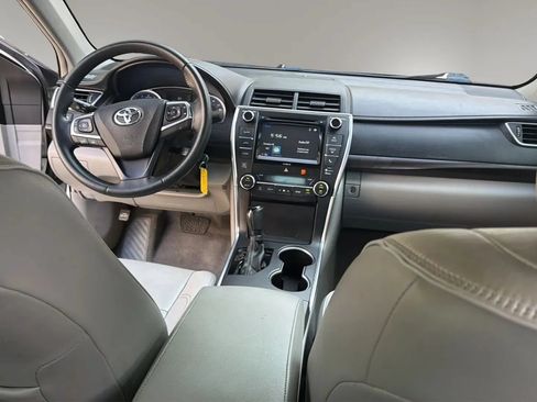 Used 2017 Toyota Camry XLE FWD image 28