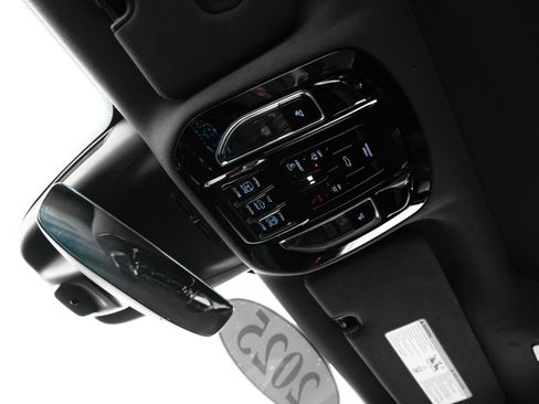 Used 2025 Maserati Grecale Modena image 30