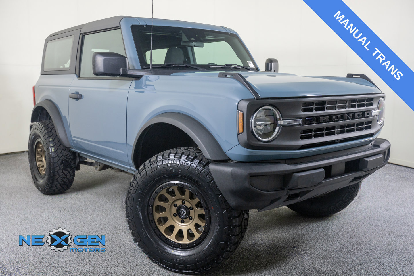 Used 2022 Ford Bronco 2-Door AWD/4WD image 1