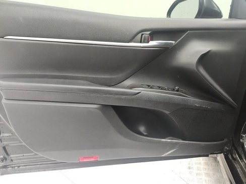 Used 2021 Toyota Camry SE w/ Carpet Mat Package (TMS) image 11