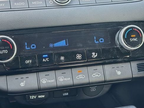 Certified 2025 Hyundai Elantra SEL FWD image 21