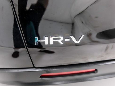 Used 2023 Honda HR-V LX image 5