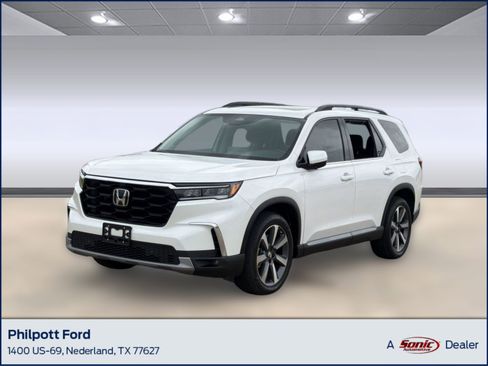 Used 2025 Honda Pilot Elite image 1
