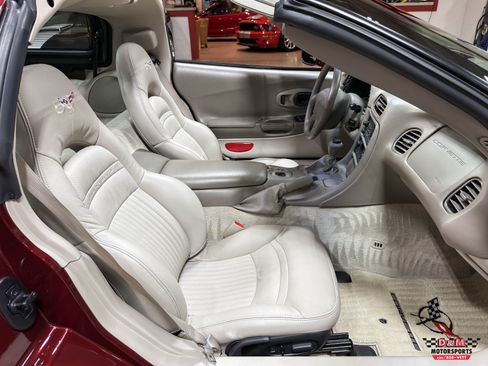 Used 2003 Chevrolet Corvette 50th Anniversary Edition w/ Preferred Equipment Group RWD image 13
