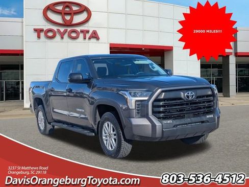 Used 2022 Toyota Tundra SR5 w/ SR5 Convenience Package image 1