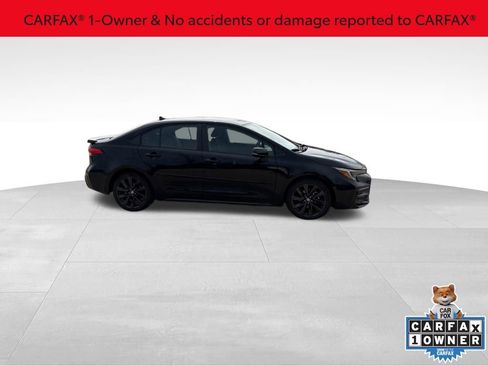 Used 2023 Toyota Corolla SE image 2