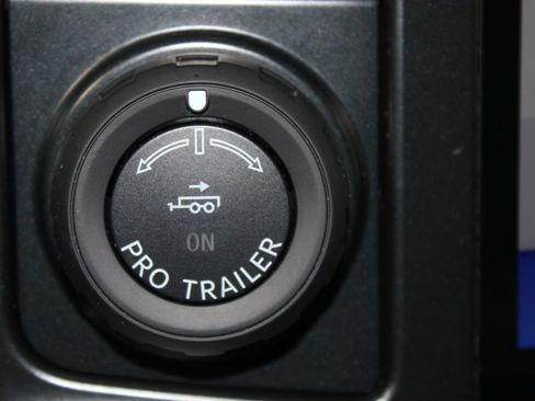 Used 2025 Ford F150 Platinum AWD/4WD image 48