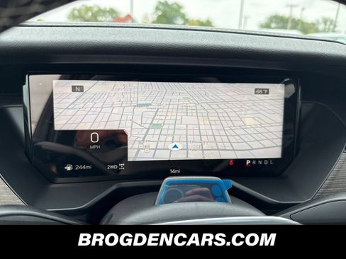 New 2026 GMC Acadia Denali w/ Super Cruise Package AWD/4WD image 7