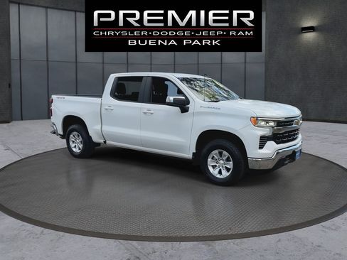Used 2025 Chevrolet Silverado 1500 LT w/ Protection Package image 2