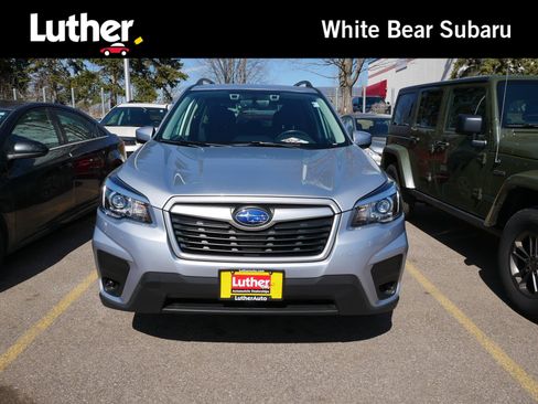 Used 2020 Subaru Forester Premium image 1
