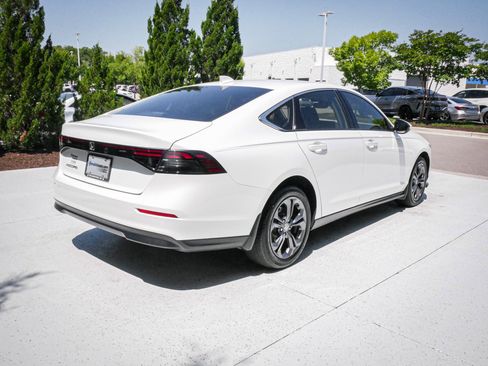 Certified 2023 Honda Accord EX image 10