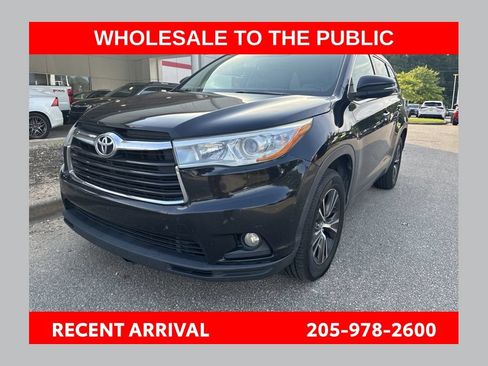 Used 2016 Toyota Highlander XLE FWD image 1