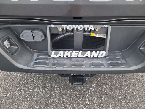 Certified 2022 Toyota Tacoma SR5 w/ Technology Package AWD/4WD image 11
