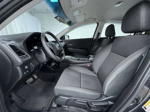 Used 2021 Honda HR-V LX image 12