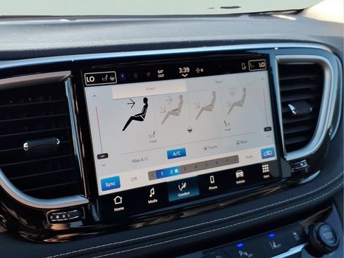 New 2026 Chrysler Pacifica Select FWD image 24