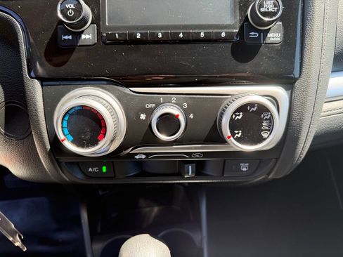 Used 2015 Honda Fit LX image 22