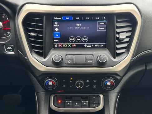 Used 2023 GMC Acadia Denali image 21