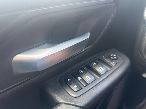 Used 2019 RAM 1500 Tradesman AWD/4WD image 19