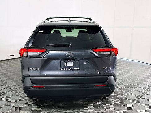 Used 2025 Toyota RAV4 XLE Premium image 4