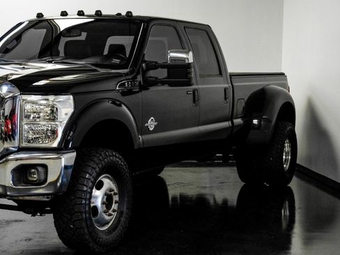Used 2016 Ford F350 Lariat w/ Lariat Ultimate Package AWD/4WD image 9