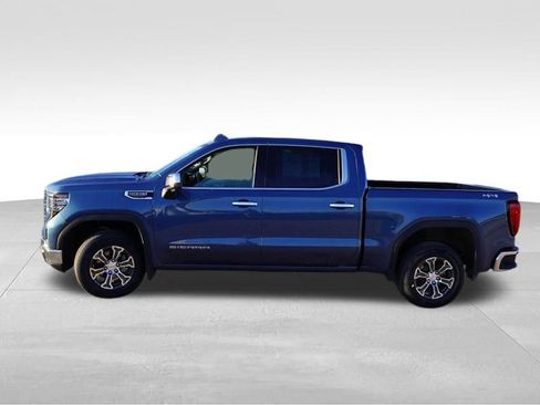 Certified 2024 GMC Sierra 1500 SLT image 9