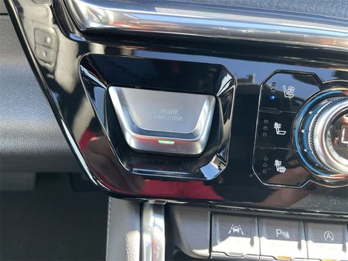 New 2025 GMC Sierra 1500 Denali w/ Denali Reserve Package image 17