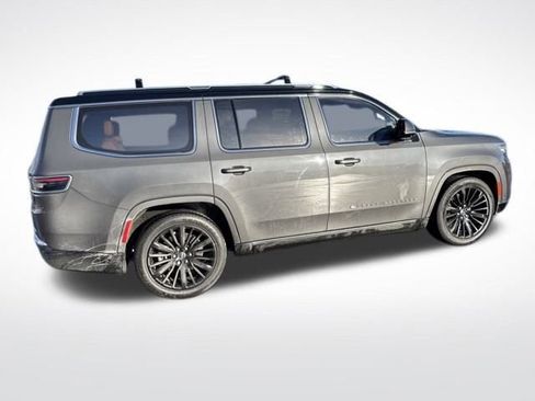 Used 2022 Jeep Grand Wagoneer Series III image 31