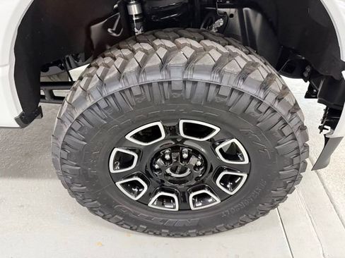 New 2026 Ford F250 Platinum w/ FX4 Off-Road Package image 4