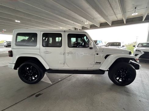 Used 2023 Jeep Wrangler Altitude image 6