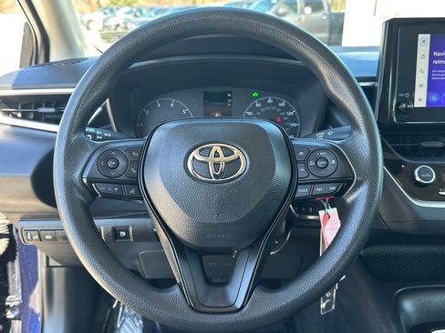 Used 2023 Toyota Corolla LE w/ Carpet Mat Package (TMS) image 19