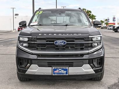 Certified 2025 Ford Expedition Platinum w/ Driver's Package