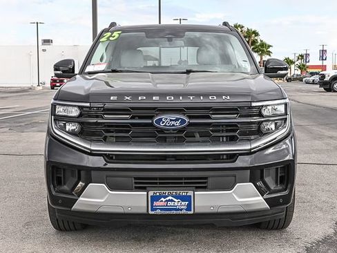 Certified 2025 Ford Expedition Platinum w/ Driver's Package AWD/4WD image 2