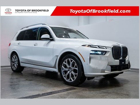 Used 2024 BMW X7 xDrive40i w/ Parking Assistance Package image 1