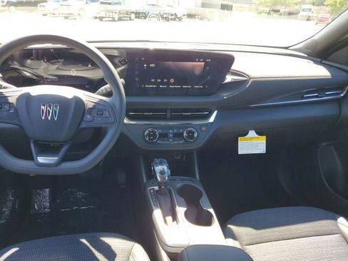 New 2026 Buick Envista Preferred image 13