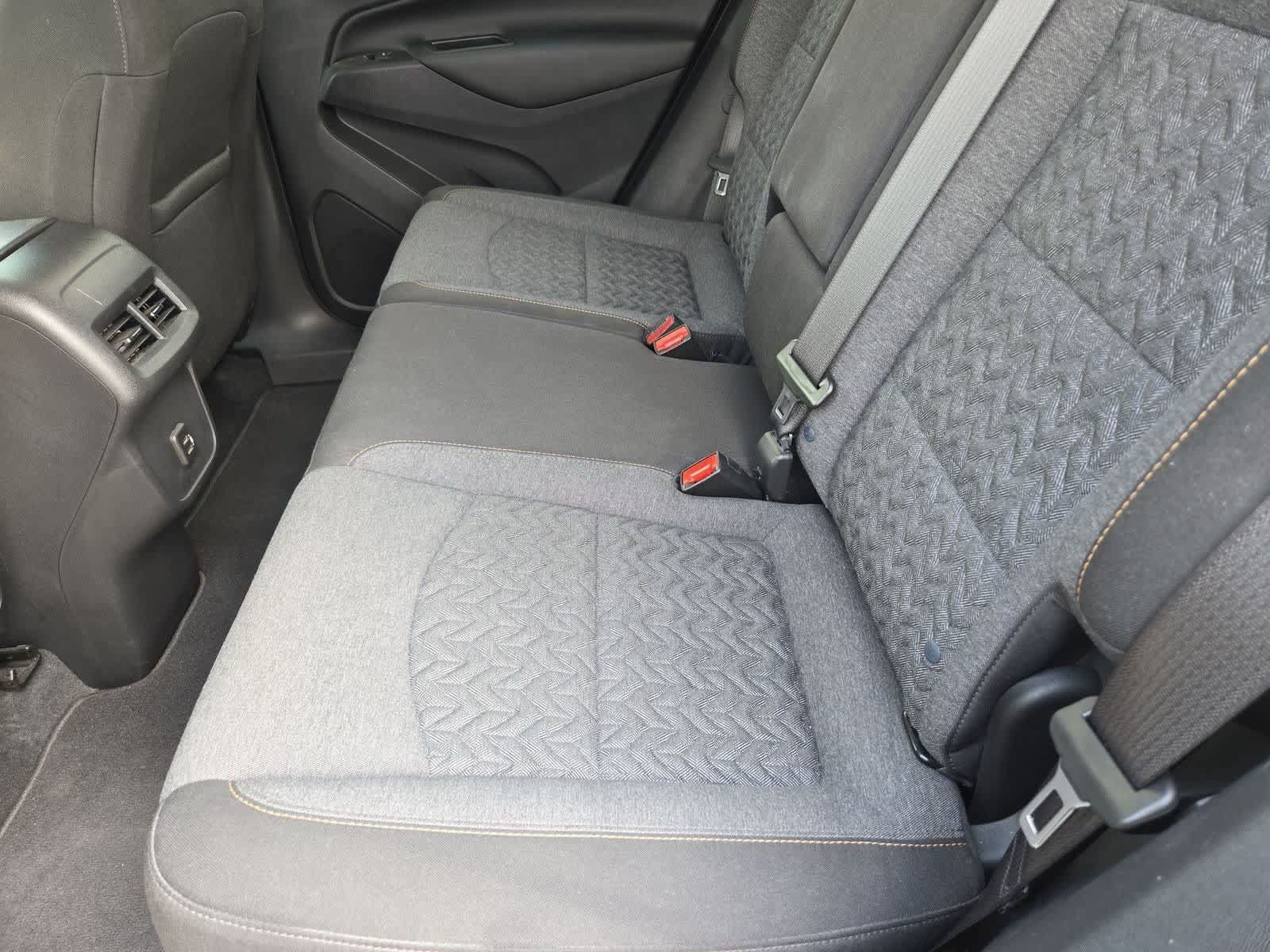 Used 2023 Chevrolet Equinox LT FWD image 17