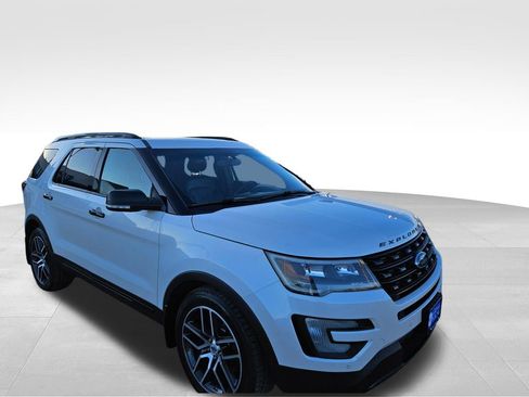 Used 2016 Ford Explorer Sport w/ Equipment Group 401A image 4